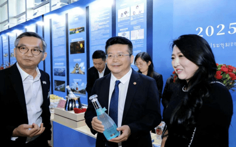 华涛率队调研泰国市场 29°五粮液·一见倾心曼谷首发