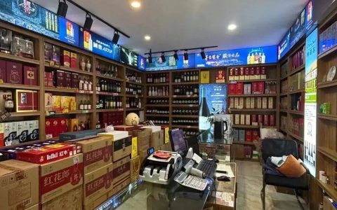 烟酒店的生死局：别去线上卷，回到线下活
