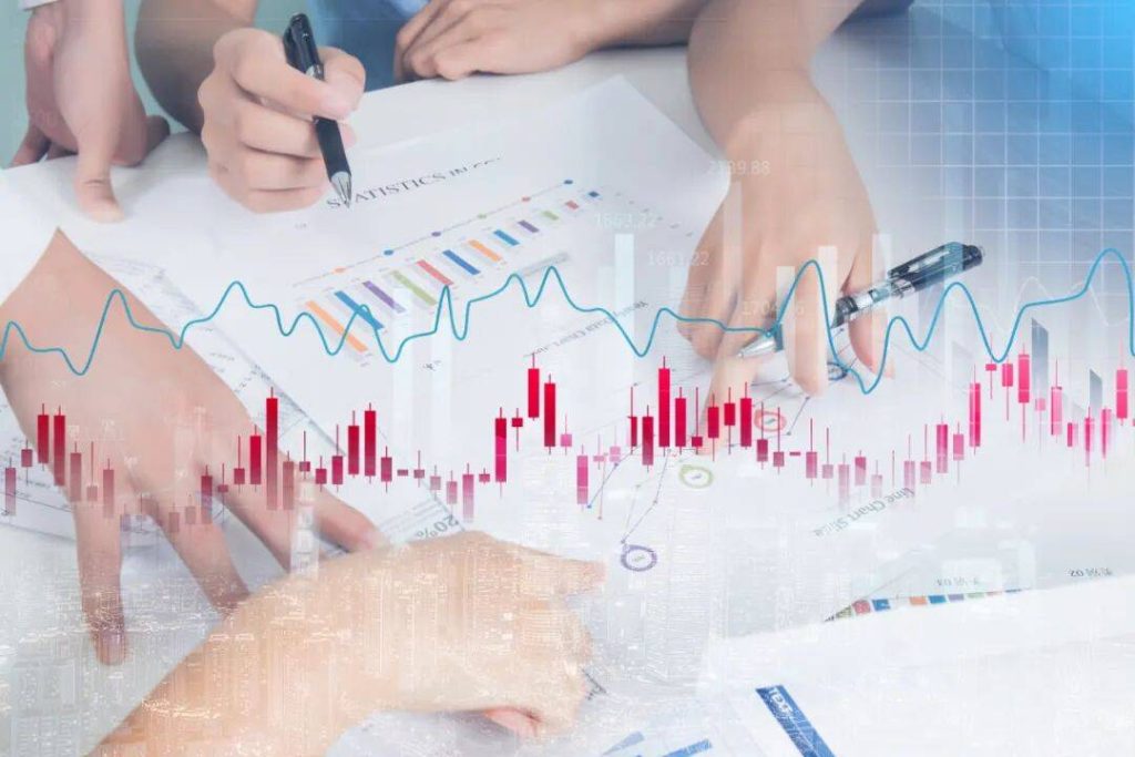 白牌抢滩白热化，葡萄酒混战加剧