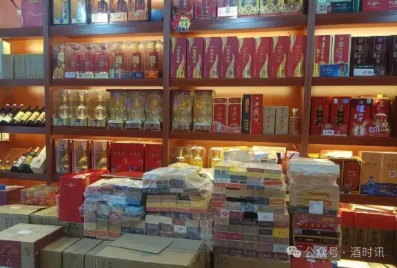 “大老板大亏，小老板小亏”，295万家烟酒店的生死困局