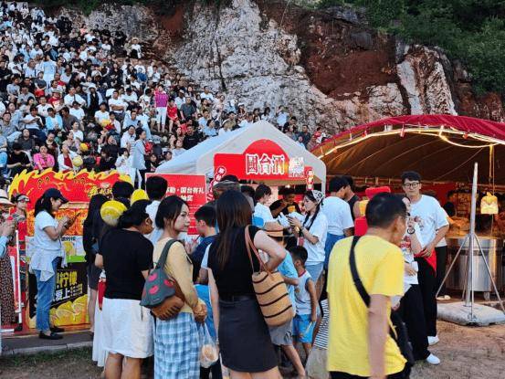 国际车手集结!国台酒助力2026第二届弥勒汽车拉力赛